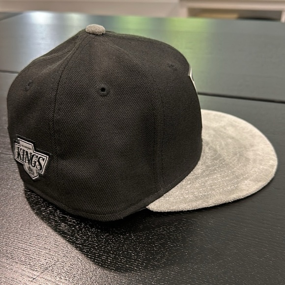 LA Kings NHL 50th Anniversary Suede Brim Limited Edition New Era Fitted Hat - 7 - Picture 5 of 8